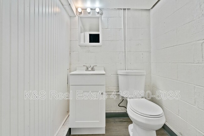 Building Photo - 318 McCutcheon Ln