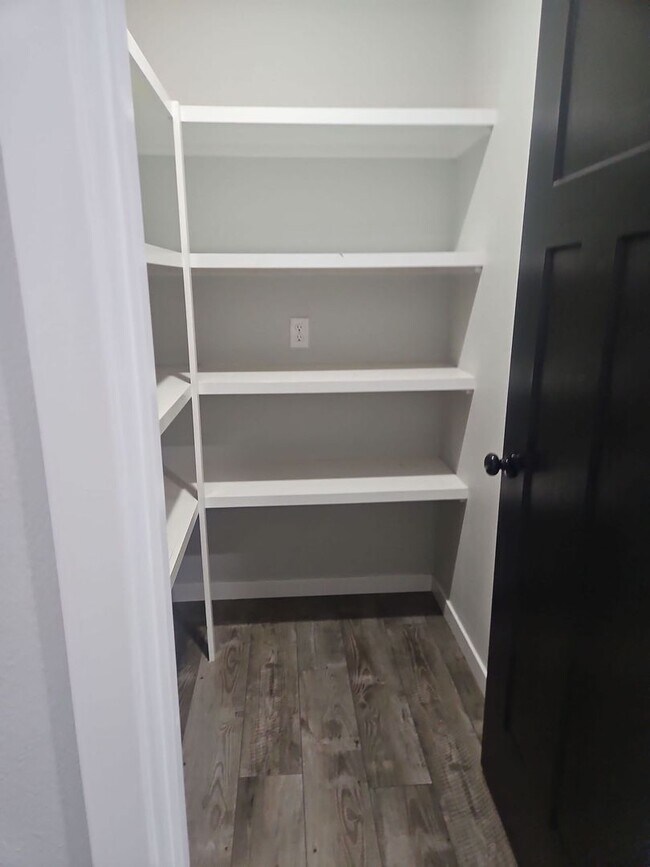 Building Photo - Your Dream Home Just Hit the Market – Don’t Miss Out!