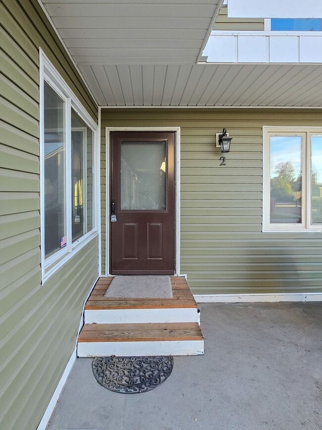 Building Photo - 2 Bed/1Ba Condo