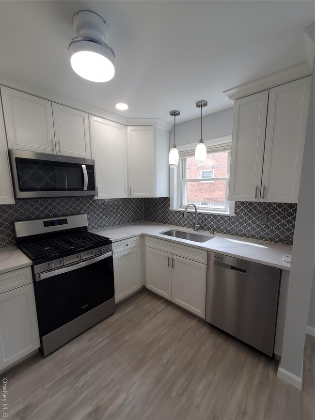 Building Photo - 1879 Crompond Rd