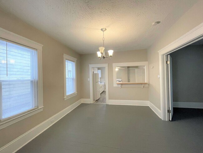 Building Photo - 1984-1984 W 54th St