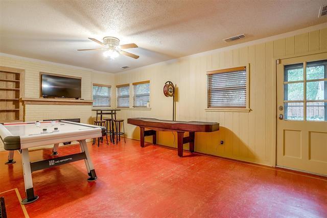 Building Photo - 1505 N Riverside Dr