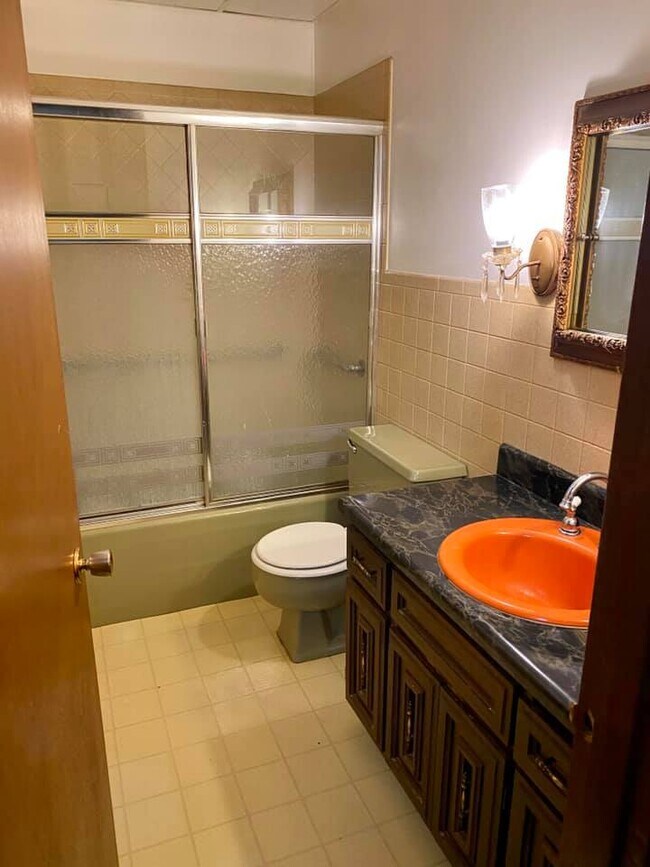 Building Photo - 230 W 3rd St