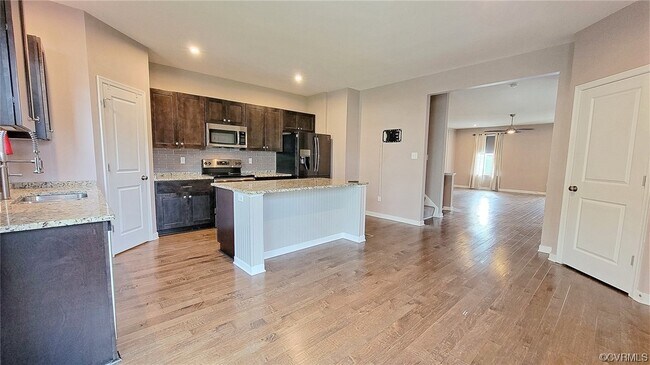 Building Photo - 1940 Walmart Way