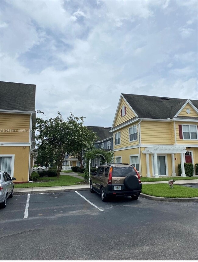 Building Photo - 4601 Yellowgold Rd W