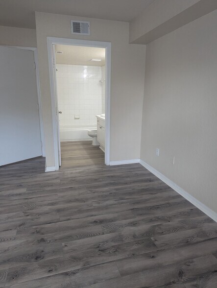 Building Photo - 18106 Peregrines Perch Pl