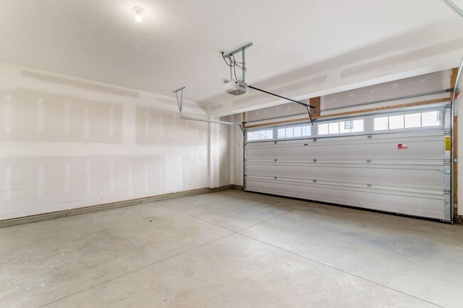 Building Photo - 5494 Dutch Ln