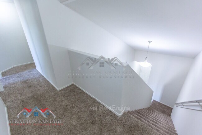 Building Photo - 5926 E Oasis Blvd