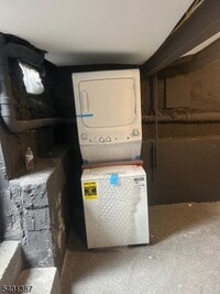 Building Photo - 396 Rea Ave