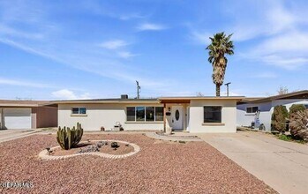 Building Photo - 7107 Parkland Dr