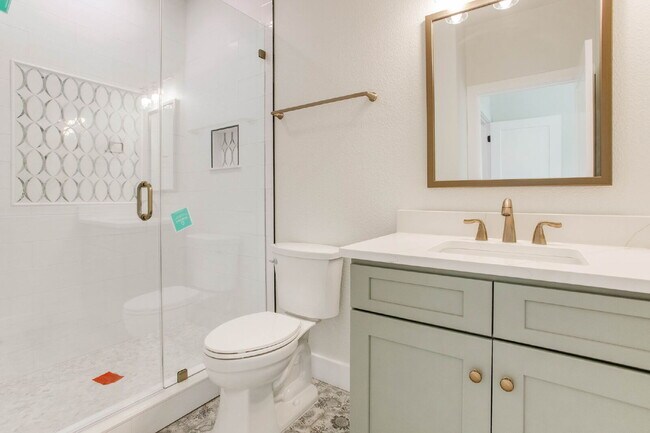 Building Photo - Build in 2025, 3 bed 3 bath near downtown!