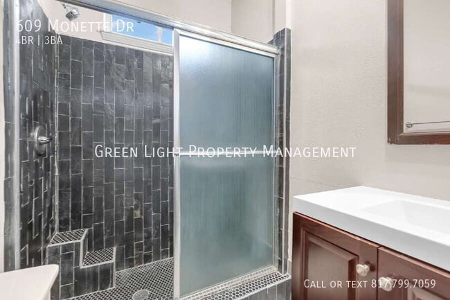 Building Photo - 609 Monette Dr