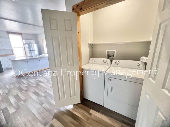 Building Photo - 600 S Montana St