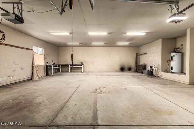 Building Photo - 15225 W Frontier Dr