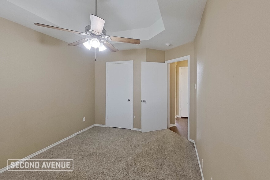 Building Photo - 616 Elm Falls Pl