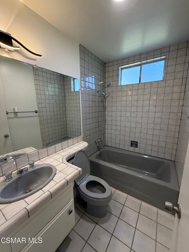 Building Photo - 7254 Pomelo Dr