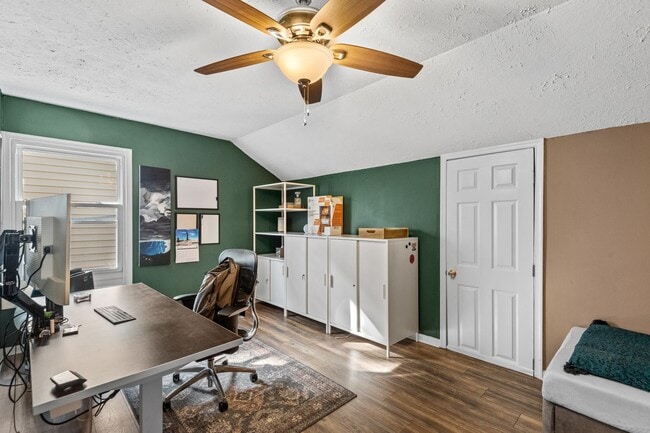 Building Photo - 4 Bedroom Home in Virginia Beach