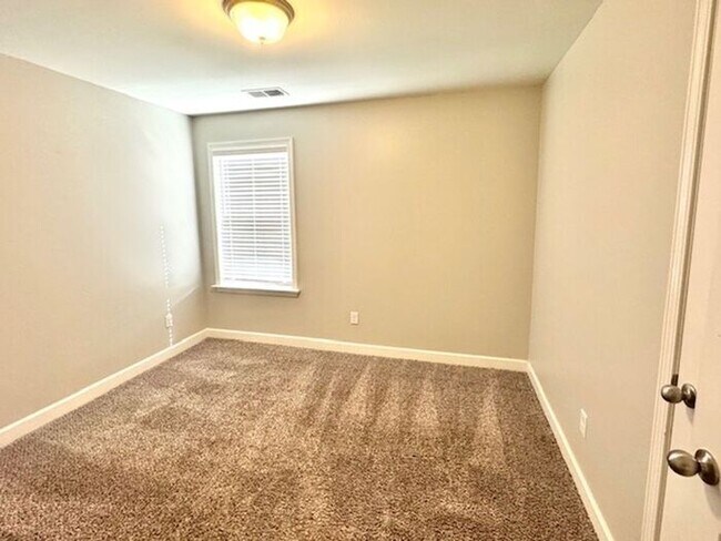 Building Photo - Now Leasing a 4-bedroom 2.5 bath home in Walls, MS @ Mallard Park. Available Now!