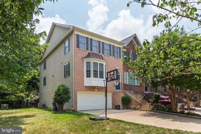 Building Photo - 3826 Elmwood Towne Way