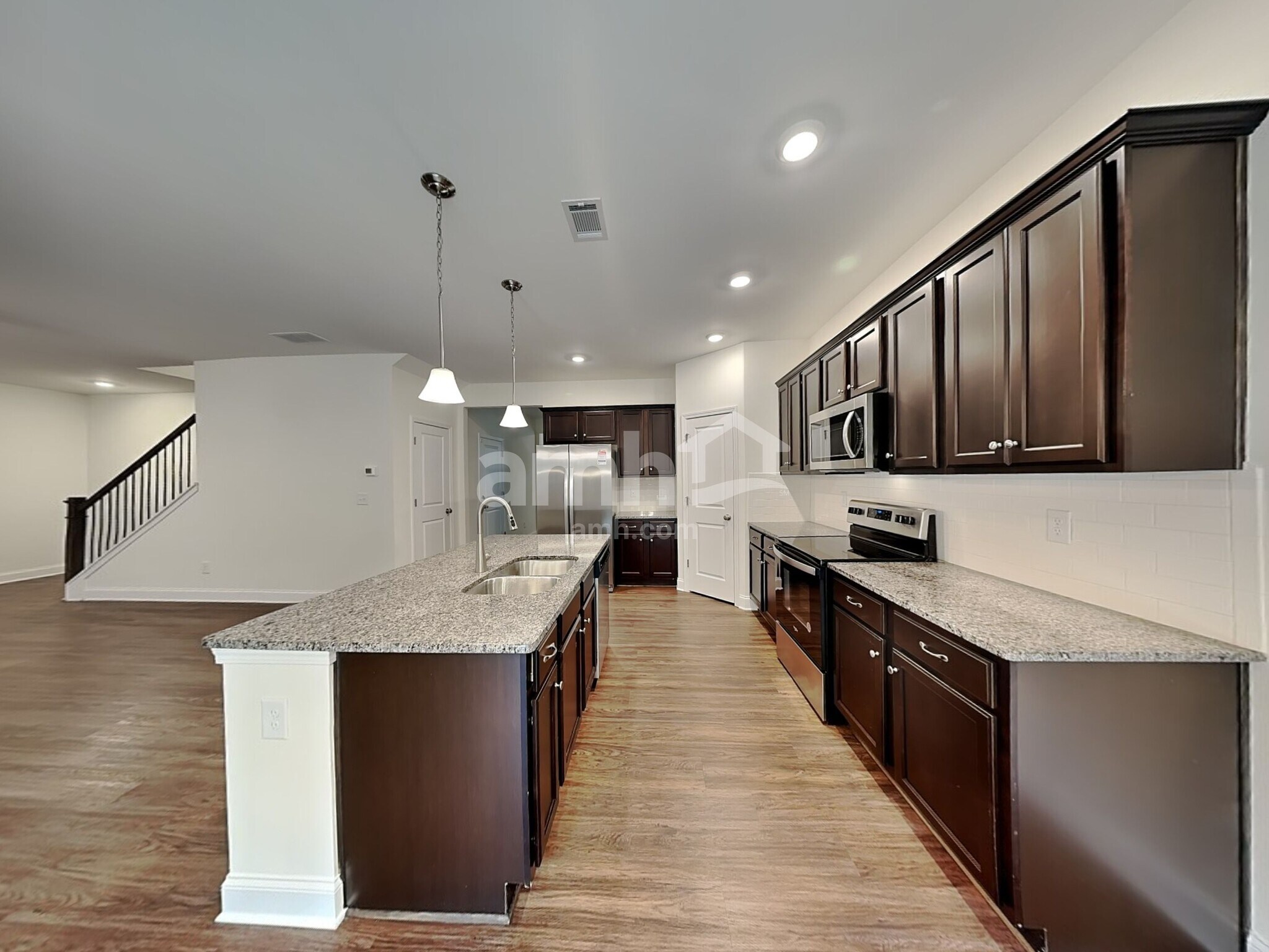 Building Photo - 5020 Hudson Vly Dr