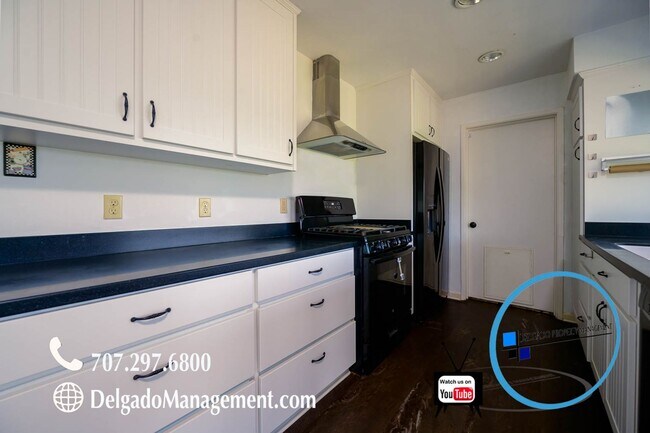 Building Photo - Benicia - Panoramic view home!