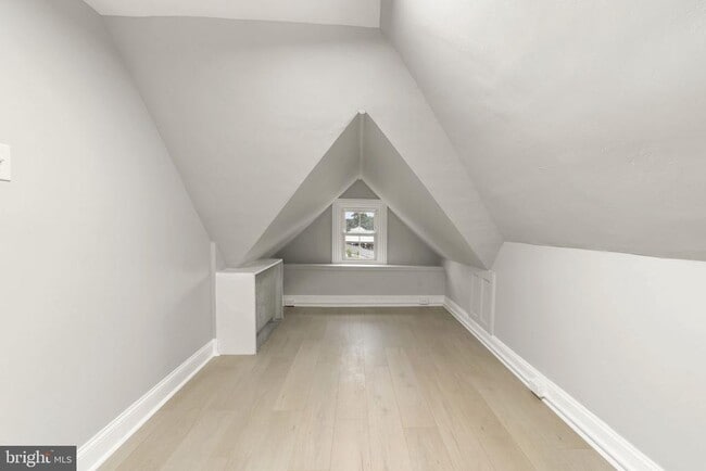 Building Photo - 216 Collingdale Ave
