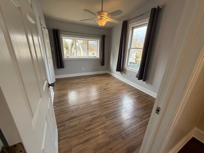 Building Photo - 860 Church St