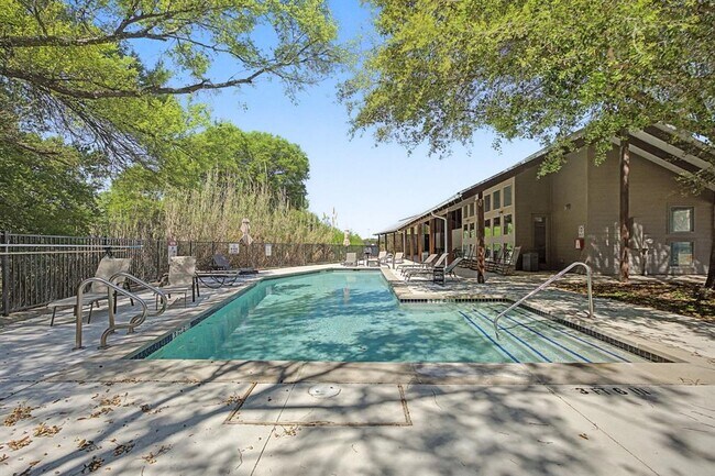 Building Photo - 1201 Grove Blvd