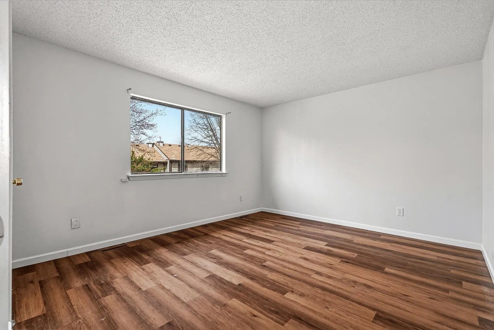 Building Photo - 8401 Hana Rd