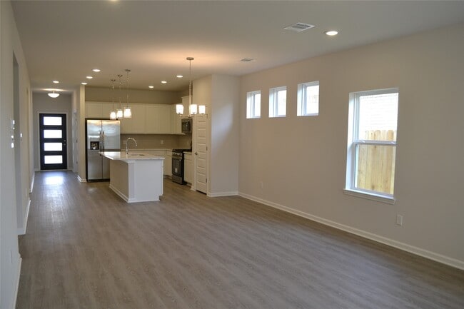 Building Photo - 13223 Hayden Peak Dr