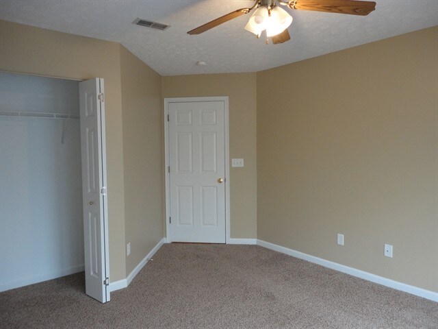 Building Photo - 504 Indian Lake Dr