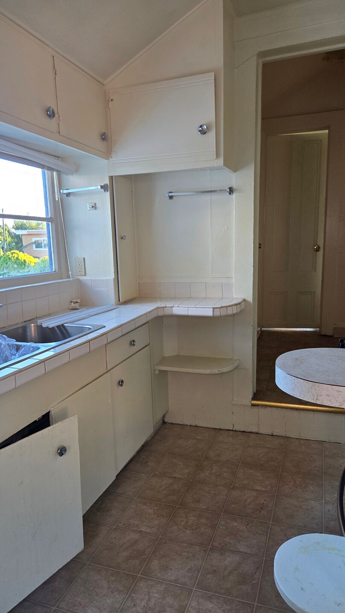 Kitchn sink - 2440 12th Ave