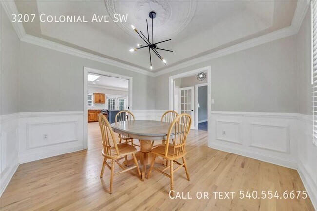 Building Photo - 3207 Colonial Ave SW