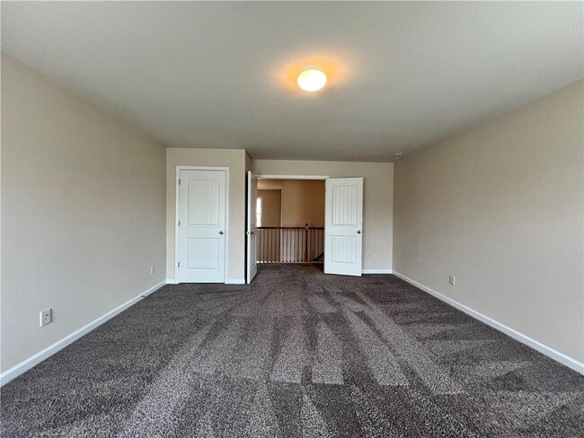 Building Photo - 3550 Golden Gate Ln