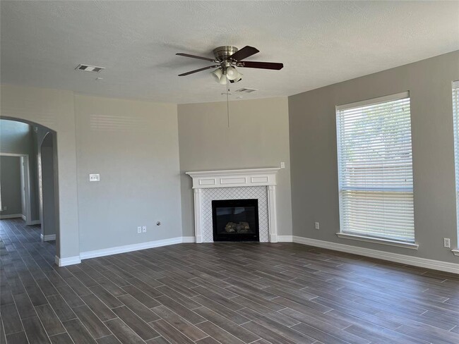 Building Photo - 22603 Torrisdale Ln