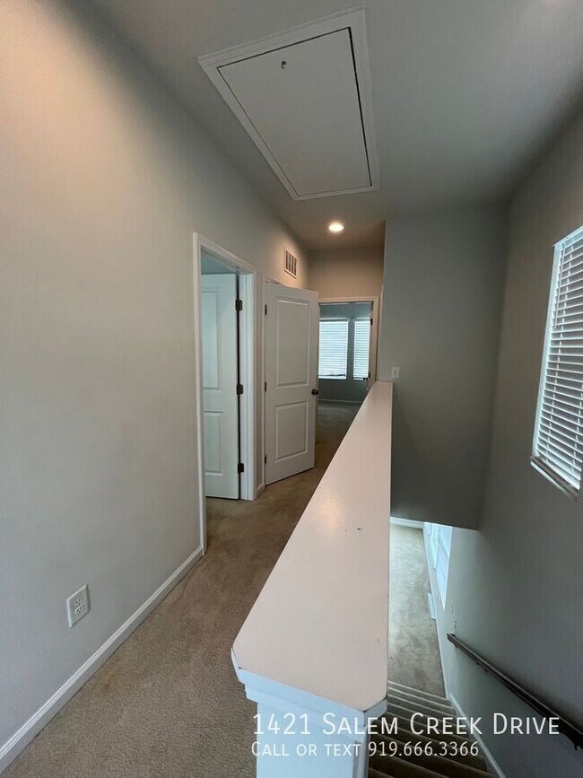 Building Photo - 1421 Salem Creek Dr