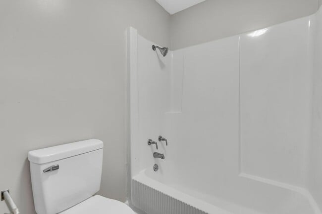 Building Photo - Renovated 4 Bedroom 2 Bath Home for Rent!!