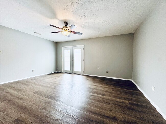 Building Photo - 16203 Indian Mill Dr