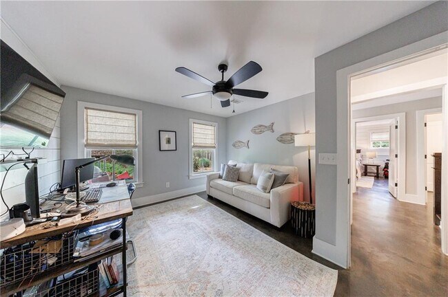 Building Photo - 1000 Loliver Ln