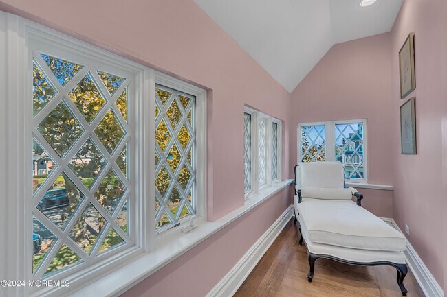 Building Photo - 207 Monmouth Ave