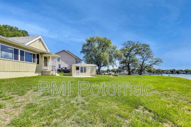Building Photo - 8349 Bear Creek Dr