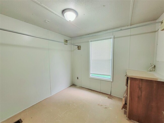 Building Photo - 401 S Woodson St