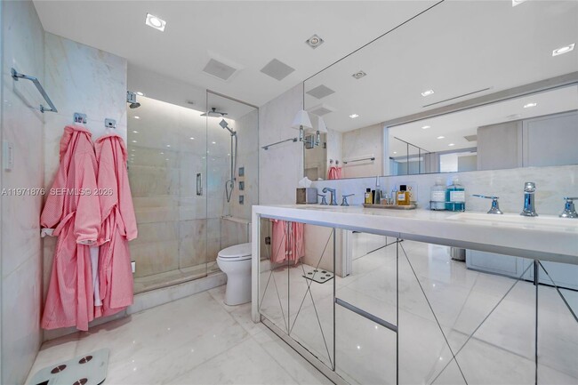 Building Photo - 11 Island Ave