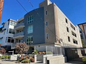 Building Photo - The Curson