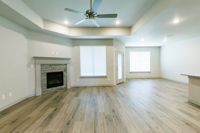 Building Photo - Wonderful 3/2 in Wolfforth!!!