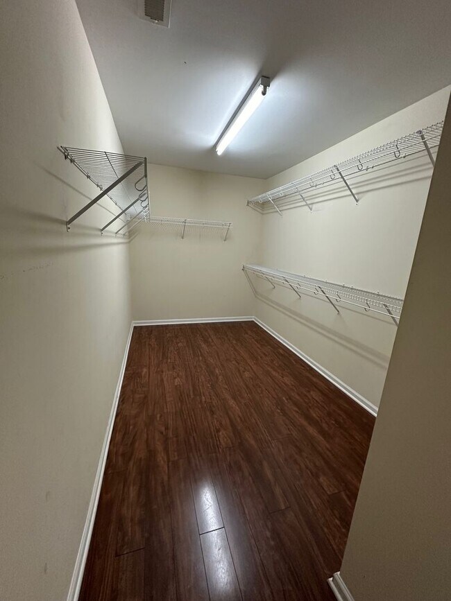 Building Photo - 1203 Castle Pines Dr