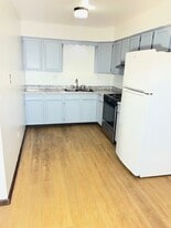 Building Photo - 798 Pleasant Dr