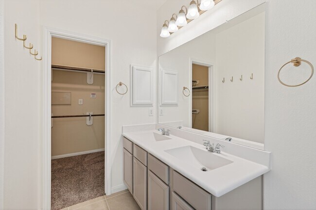 Building Photo - 12027 Rockridge Falls Dr
