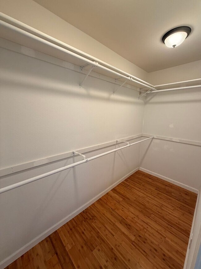 Building Photo - Unbelievable 4 Bed, 4 Bath House For Rent In Buena Park-Must See To Appreciate!