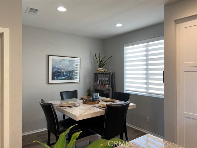 Building Photo - 646 Savi Dr